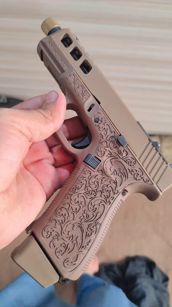 Glock 19 With hacking - Image 2